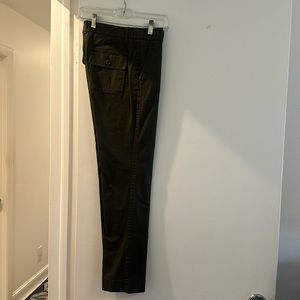 Theory army green khakis. Size 6. Straight cut fit. Classic!